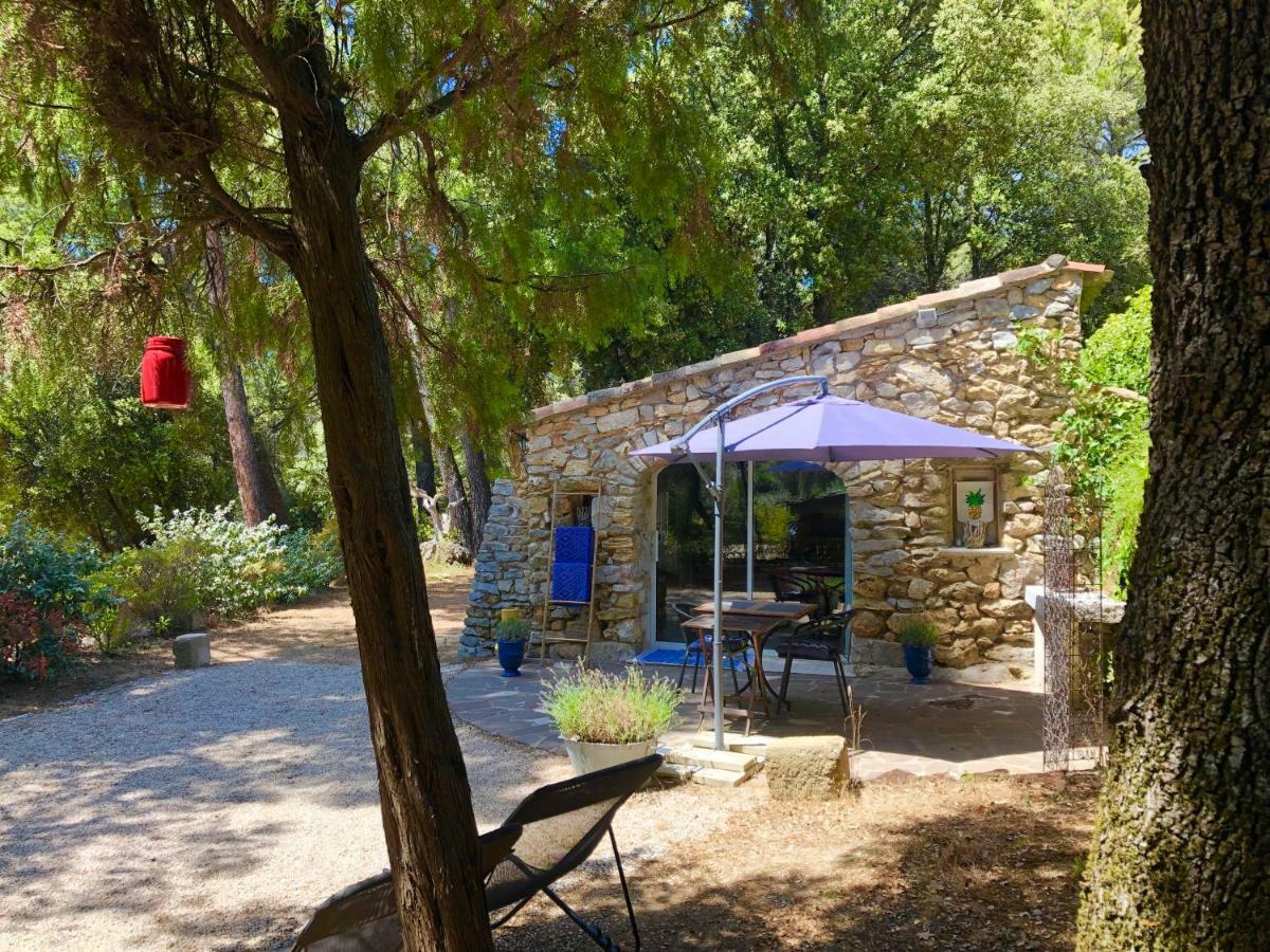 Отель Les Cabanons Sainte Victoire Экстерьер фото